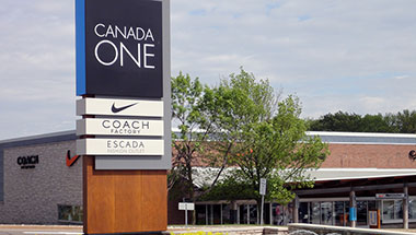 Canada One Outlet Mall | Lundy's Lane 